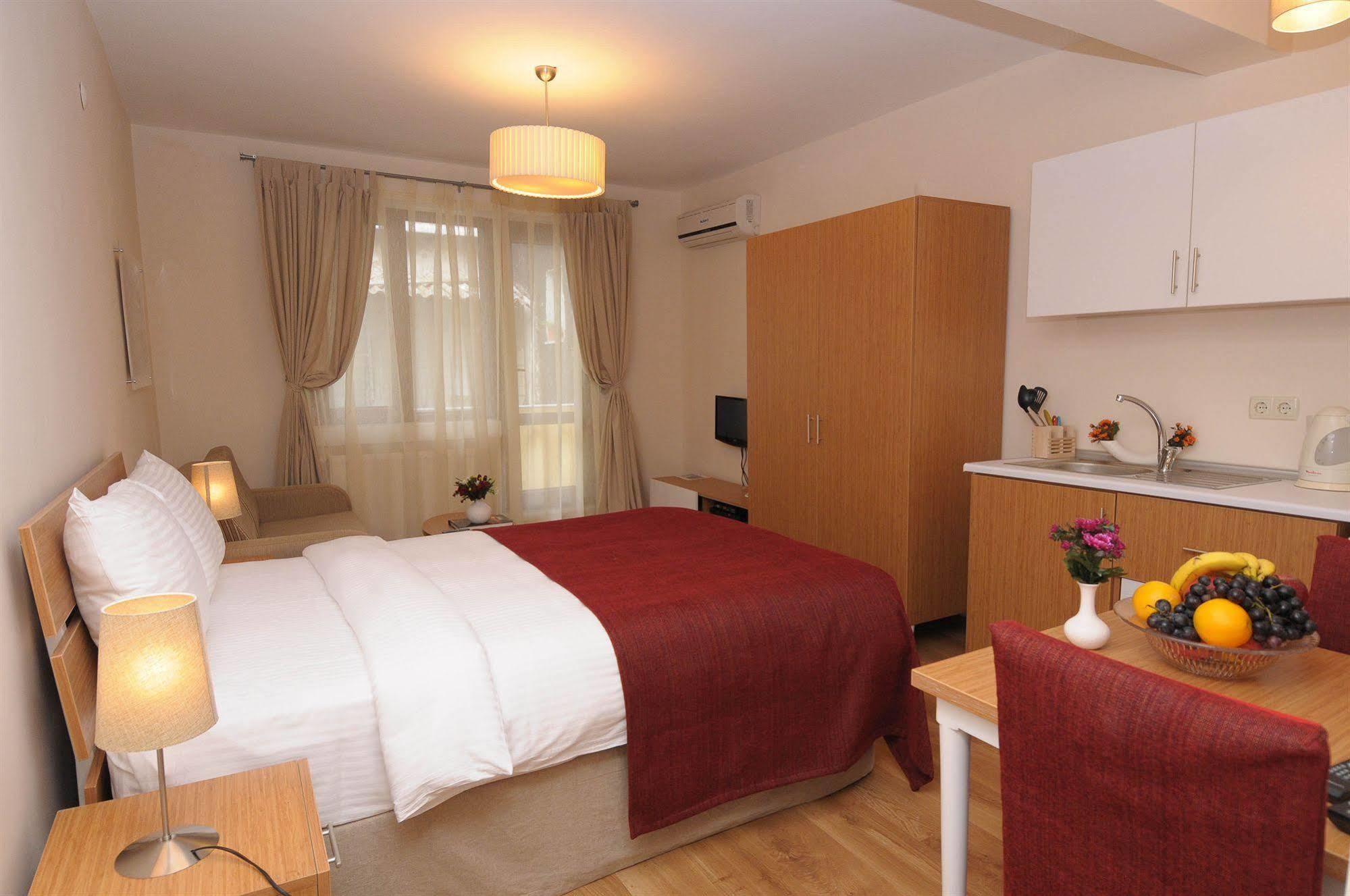 Three Apples Taksim Residence Istanbul Ngoại thất bức ảnh